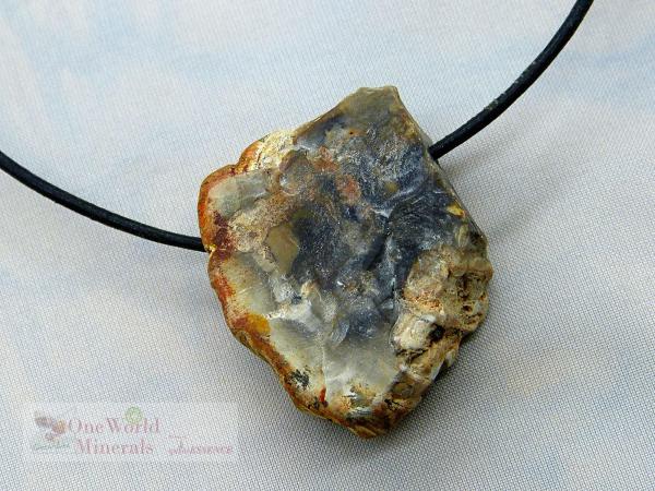 Versteinertes Holz, roh belassene Schmuckanhänger (entgratet)